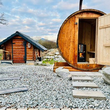 Tiny House With Mountain Views Apartment Turany ภายนอก รูปภาพ