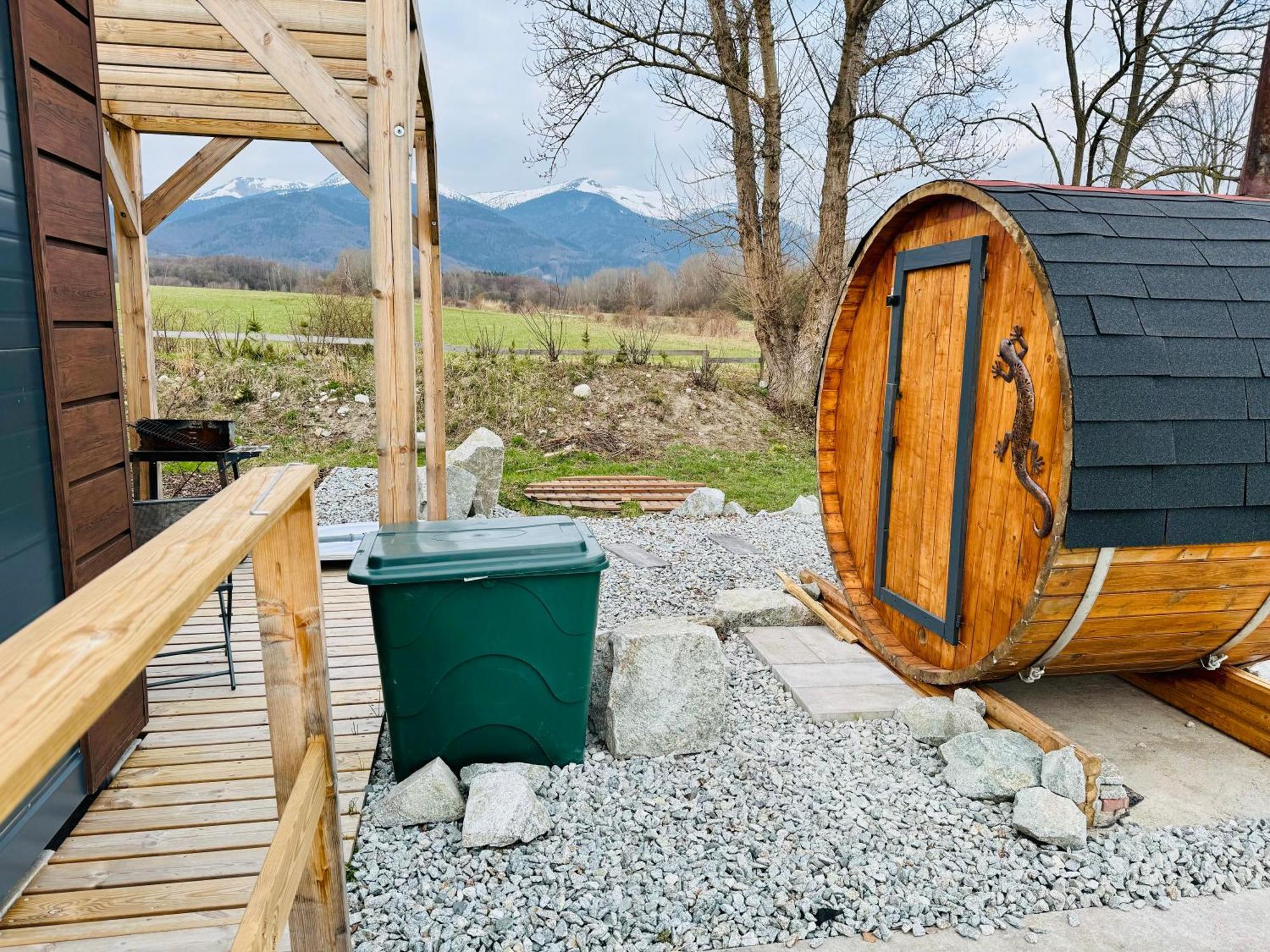 Tiny House With Mountain Views Apartment Turany ภายนอก รูปภาพ